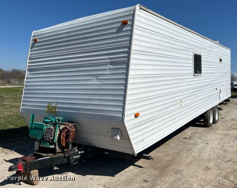 image for item NB9339 2006 Pilgrim International  travel trailer