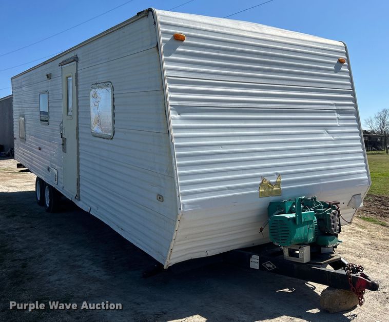 image for item NB9339 2006 Pilgrim International  travel trailer