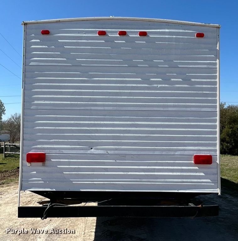 image for item NB9339 2006 Pilgrim International  travel trailer