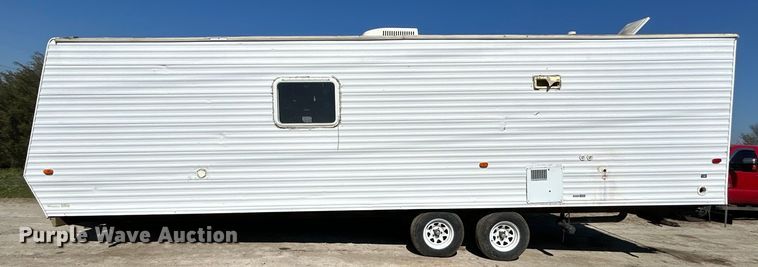 image for item NB9339 2006 Pilgrim International  travel trailer