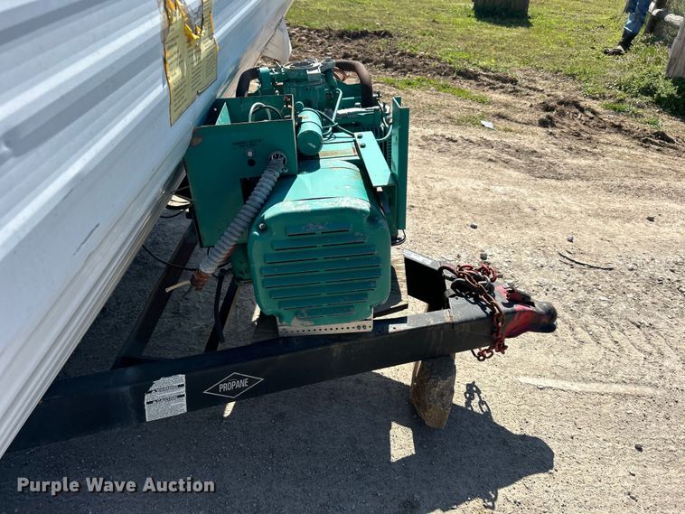 image for item NB9339 2006 Pilgrim International  travel trailer