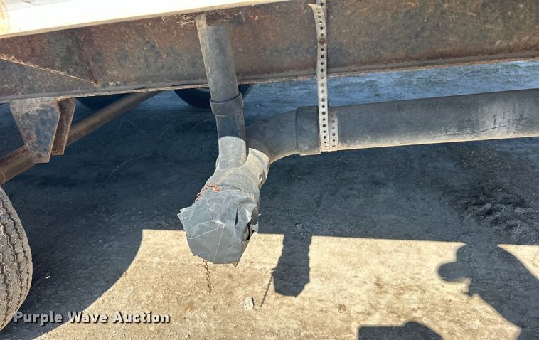 image for item NB9339 2006 Pilgrim International  travel trailer