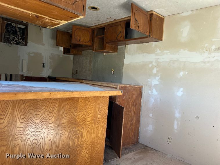 image for item NB9339 2006 Pilgrim International  travel trailer