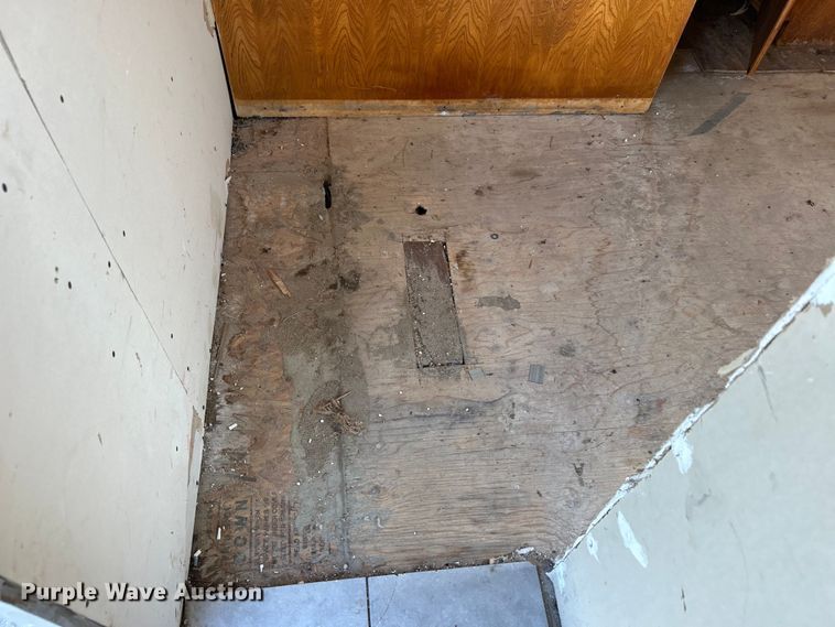 image for item NB9339 2006 Pilgrim International  travel trailer