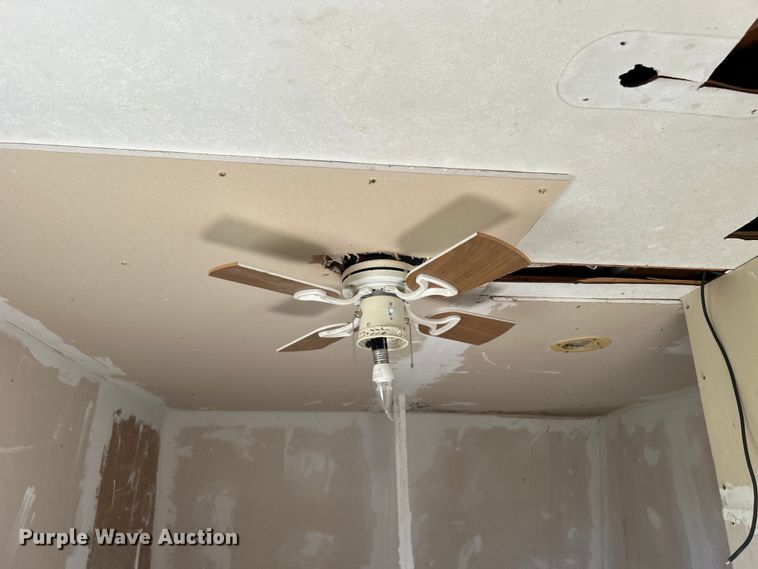 image for item NB9339 2006 Pilgrim International  travel trailer