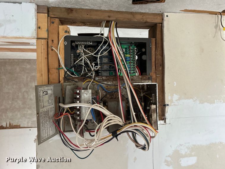 image for item NB9339 2006 Pilgrim International  travel trailer