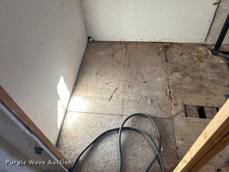 image for item NB9339 2006 Pilgrim International  travel trailer