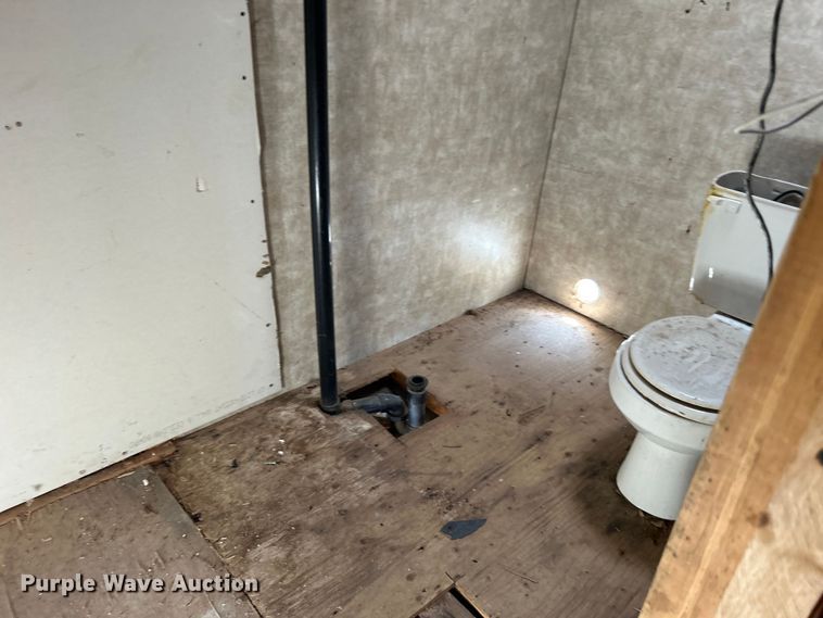 image for item NB9339 2006 Pilgrim International  travel trailer