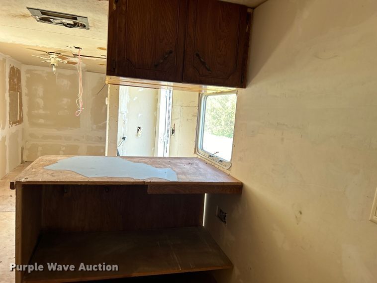 image for item NB9339 2006 Pilgrim International  travel trailer