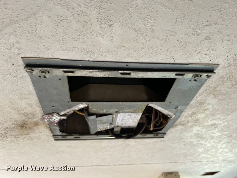 image for item NB9339 2006 Pilgrim International  travel trailer