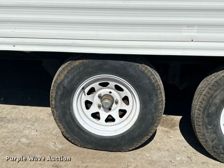 image for item NB9339 2006 Pilgrim International  travel trailer