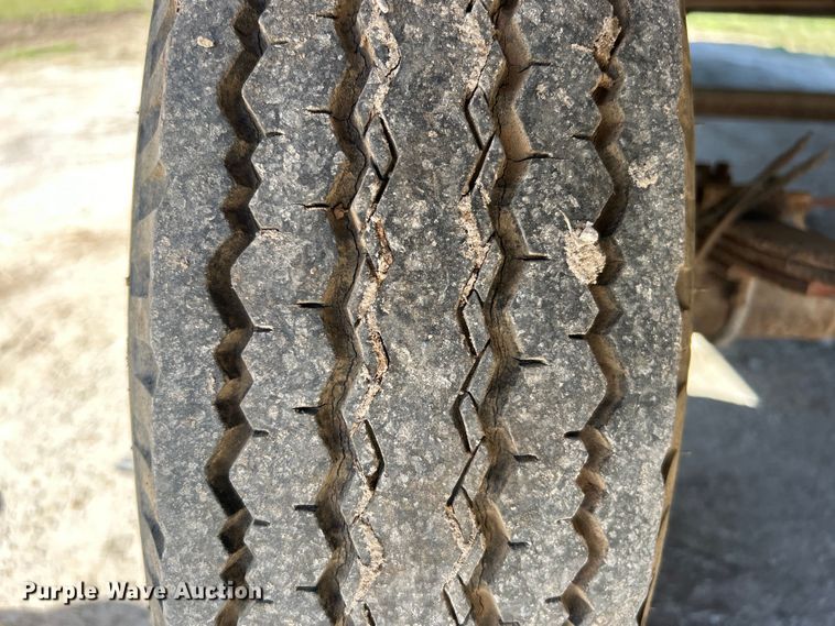 image for item NB9339 2006 Pilgrim International  travel trailer