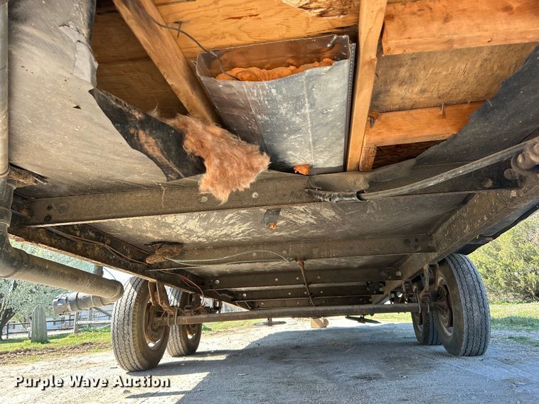 image for item NB9339 2006 Pilgrim International  travel trailer