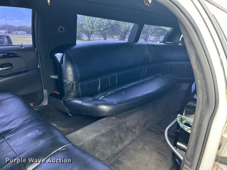 image for item NB9360 2001 Lincoln Krystal  limousine