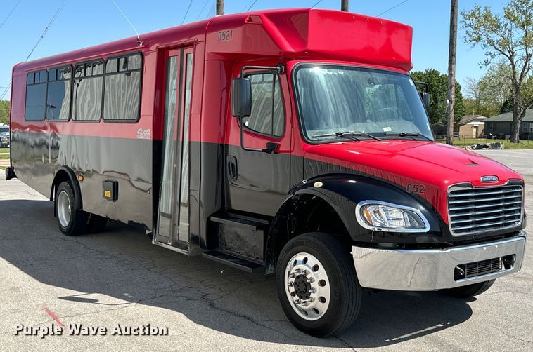 image for item ND9226 2015 Freightliner Business Class M2 shuttle bus