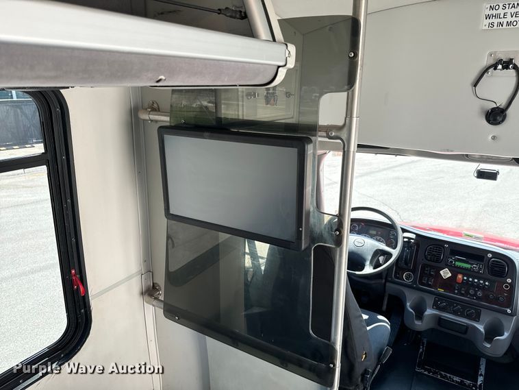 image for item ND9226 2015 Freightliner Business Class M2 shuttle bus