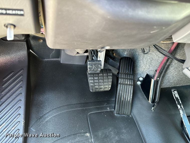 image for item ND9226 2015 Freightliner Business Class M2 shuttle bus