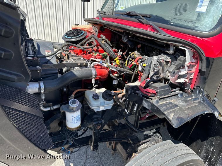 image for item ND9226 2015 Freightliner Business Class M2 shuttle bus