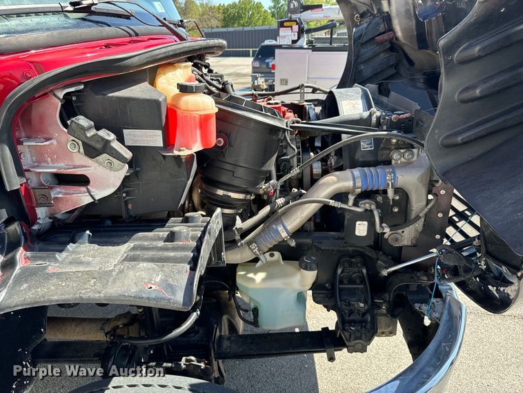 image for item ND9226 2015 Freightliner Business Class M2 shuttle bus