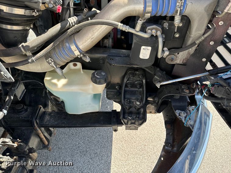 image for item ND9226 2015 Freightliner Business Class M2 shuttle bus