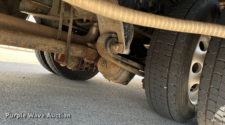 image for item ND9226 2015 Freightliner Business Class M2 shuttle bus