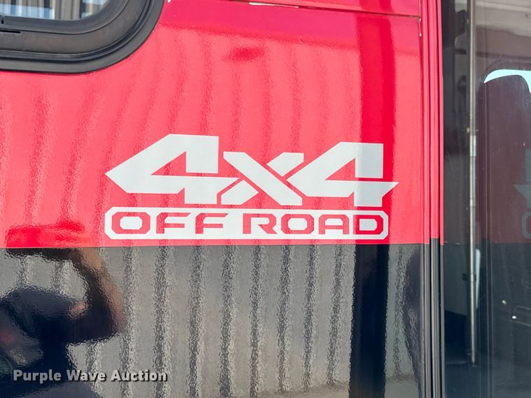 image for item ND9226 2015 Freightliner Business Class M2 shuttle bus