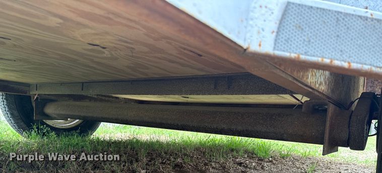 image for item ND9227 1997 W-W enclosed cargo trailer