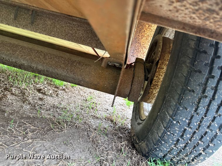 image for item ND9227 1997 W-W enclosed cargo trailer