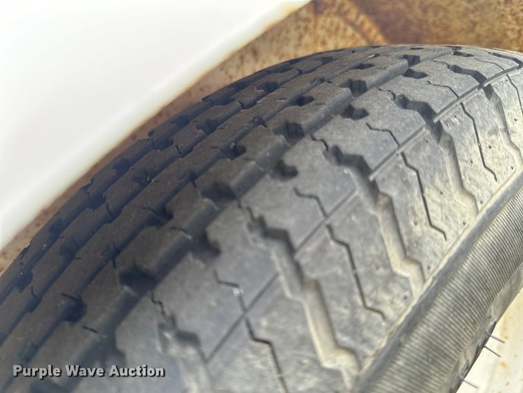 image for item ND9227 1997 W-W enclosed cargo trailer