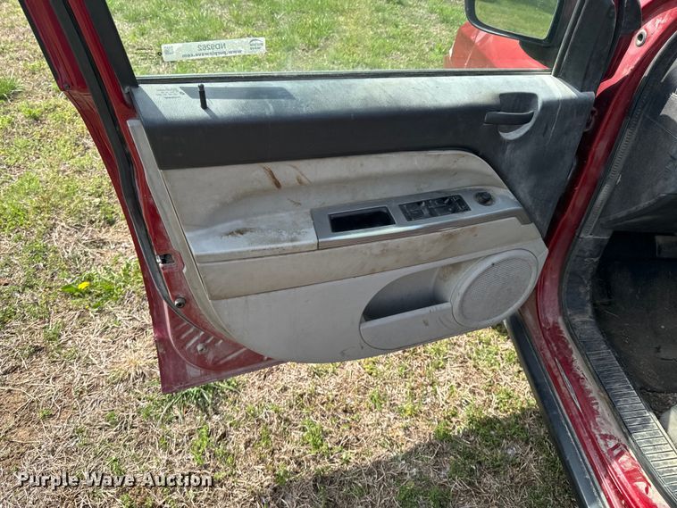 image for item ND9262 2007 Jeep Compass SUV