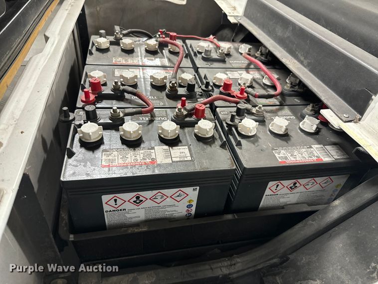 image for item ND9295 MotoEV golf cart