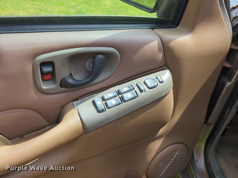 image for item NG9493 1999 GMC Jimmy SUV