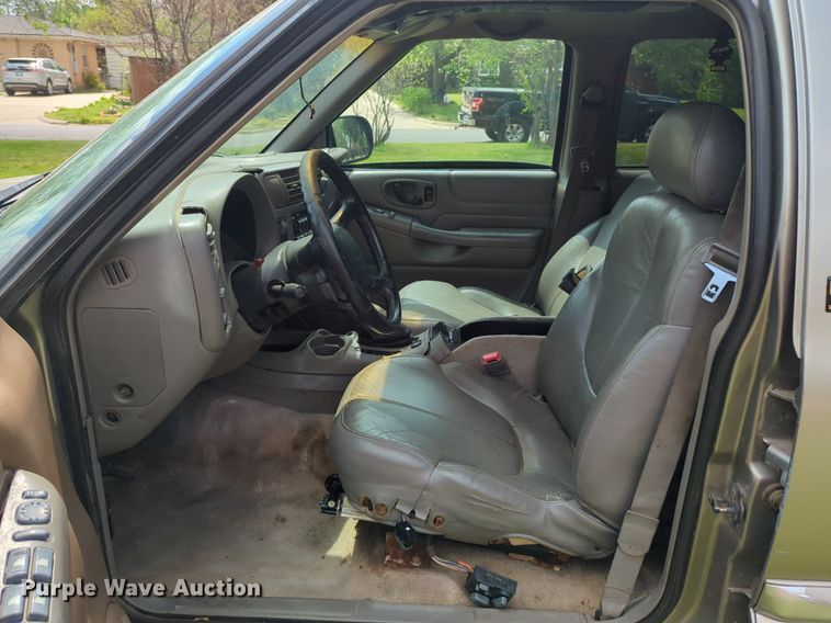 image for item NG9493 1999 GMC Jimmy SUV