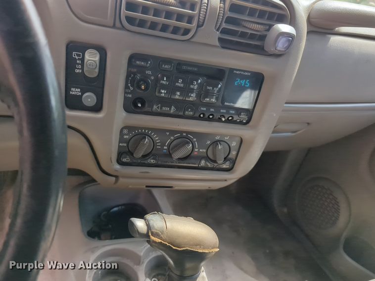 image for item NG9493 1999 GMC Jimmy SUV