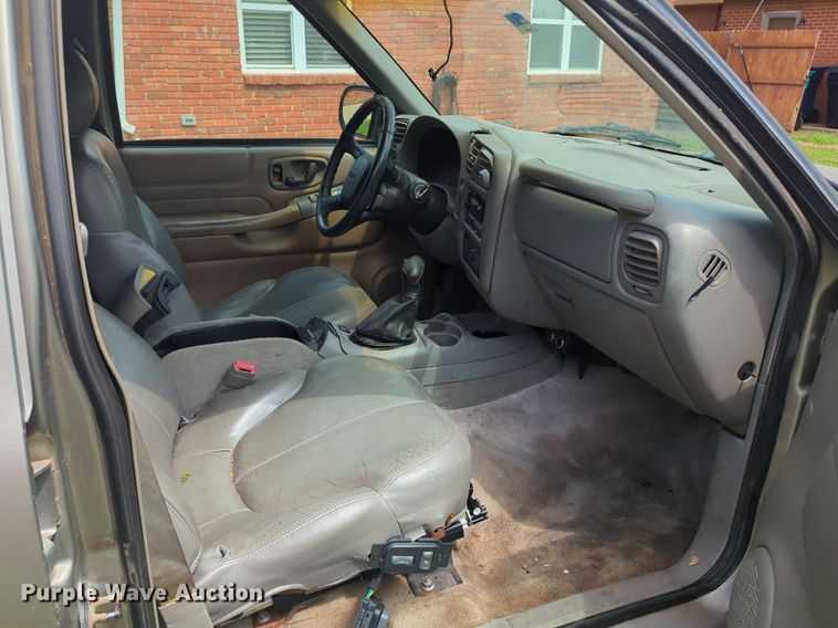 image for item NG9493 1999 GMC Jimmy SUV