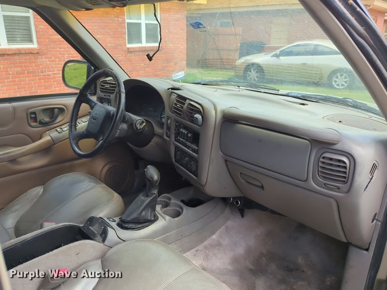 image for item NG9493 1999 GMC Jimmy SUV