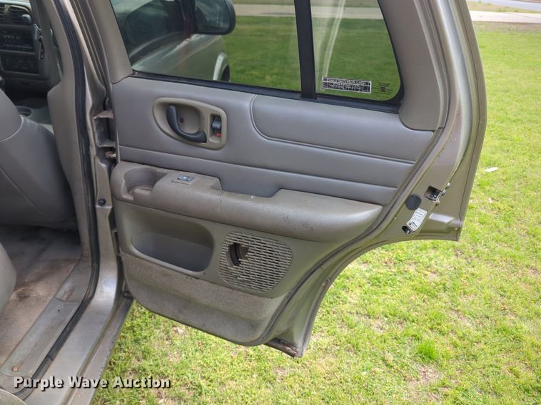 image for item NG9493 1999 GMC Jimmy SUV