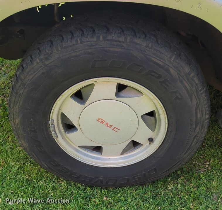 image for item NG9493 1999 GMC Jimmy SUV