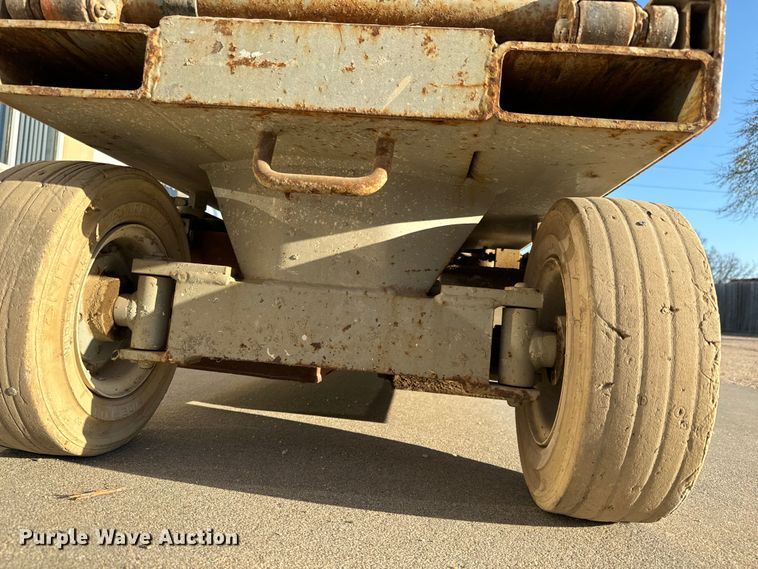 image for item NH9011 1997 SkyJack SJ3220 scissor lift