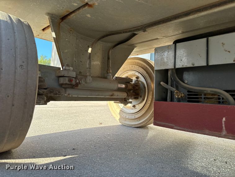 image for item NH9011 1997 SkyJack SJ3220 scissor lift