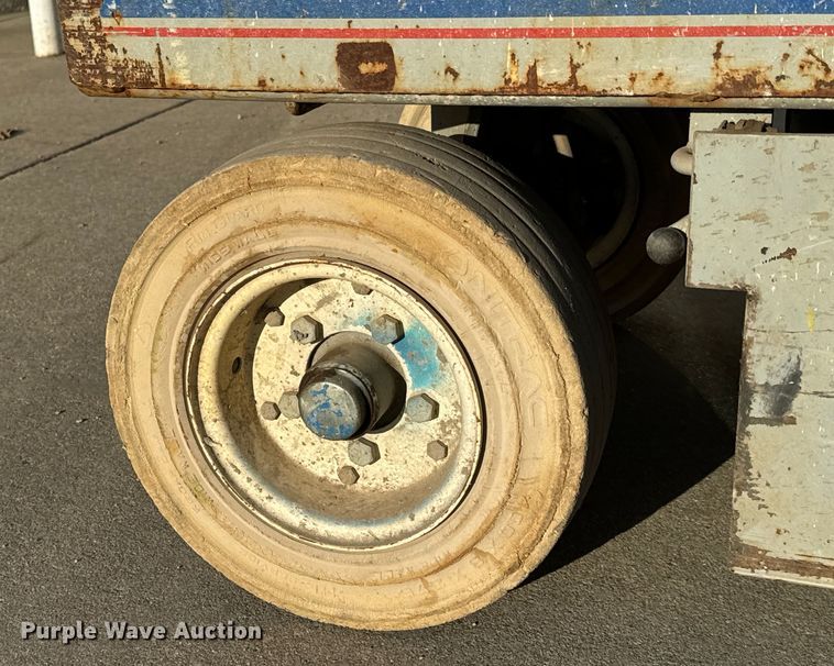 image for item NH9011 1997 SkyJack SJ3220 scissor lift