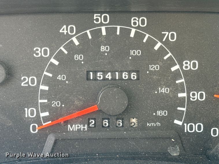 image for item NH9190 2004 Ford F750 Super Duty flatbed truck