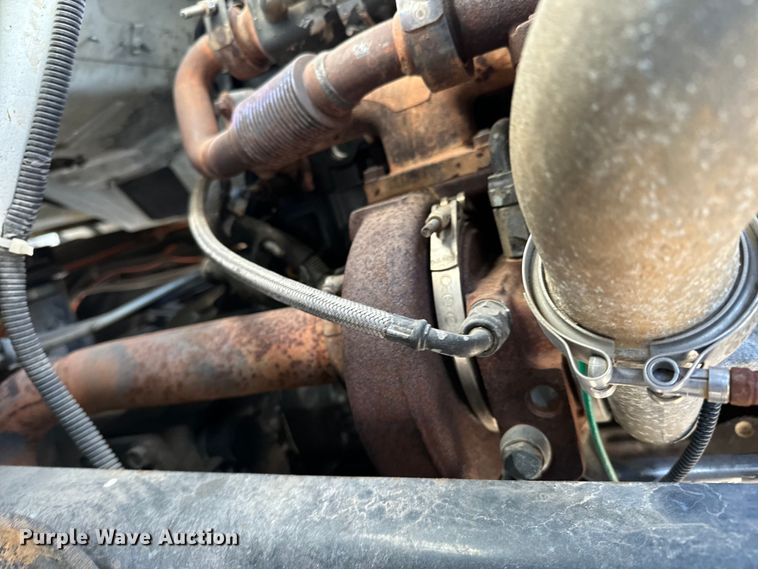 image for item NH9190 2004 Ford F750 Super Duty flatbed truck