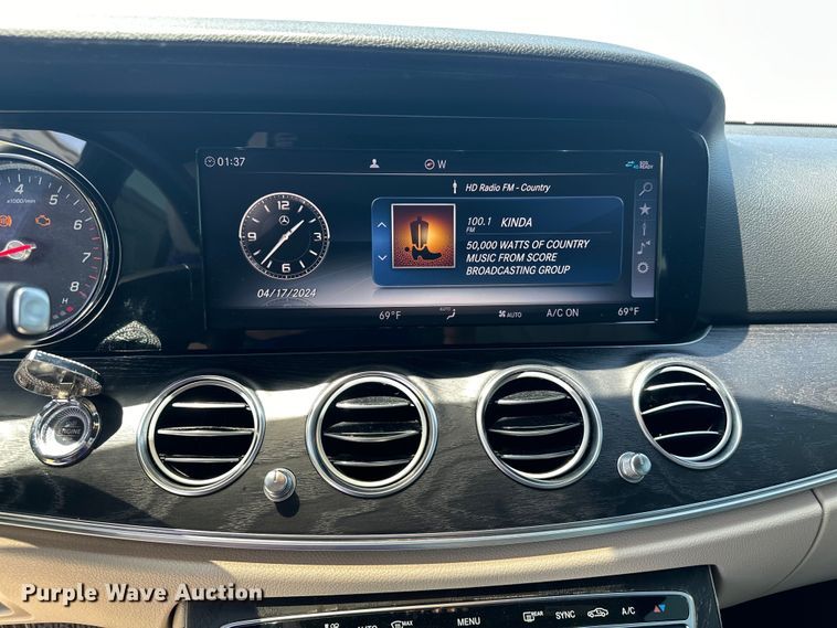 image for item NR9761 2019 Mercedes-Benz  E300 