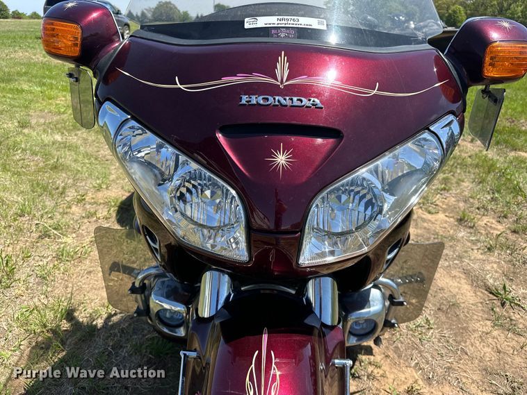 image for item NR9763 2006 Honda GL1800 Gold Wing motorcycle