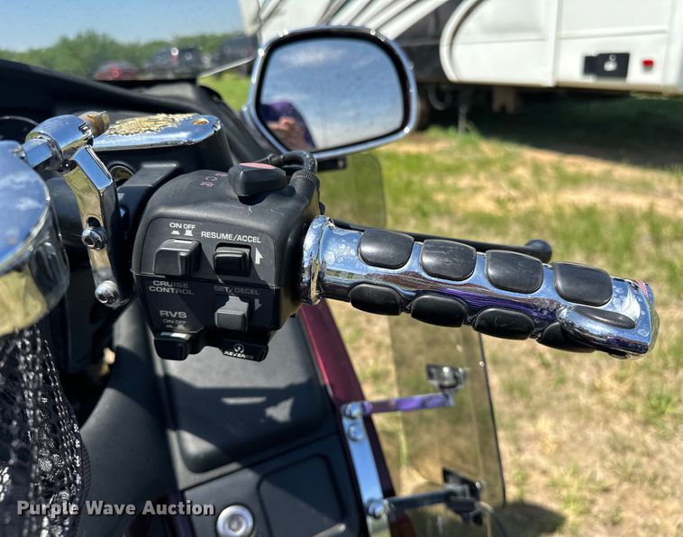 image for item NR9763 2006 Honda GL1800 Gold Wing motorcycle