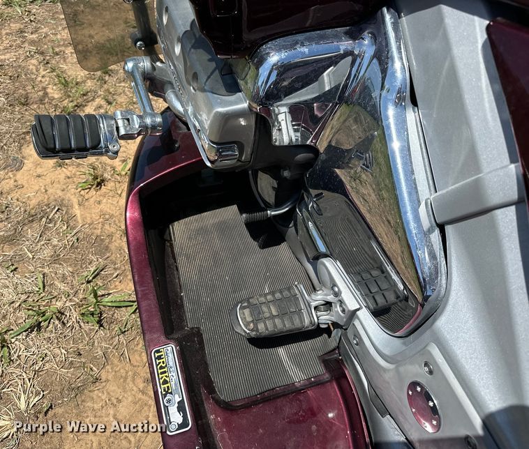 image for item NR9763 2006 Honda GL1800 Gold Wing motorcycle