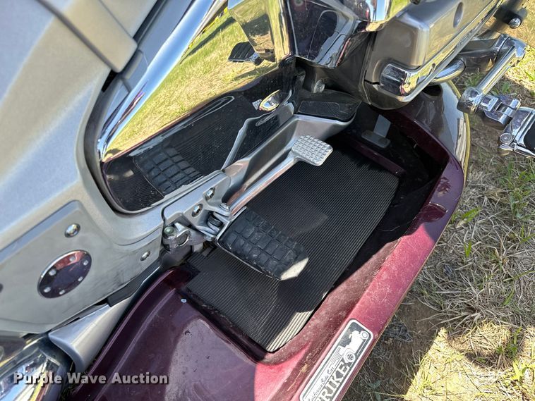 image for item NR9763 2006 Honda GL1800 Gold Wing motorcycle