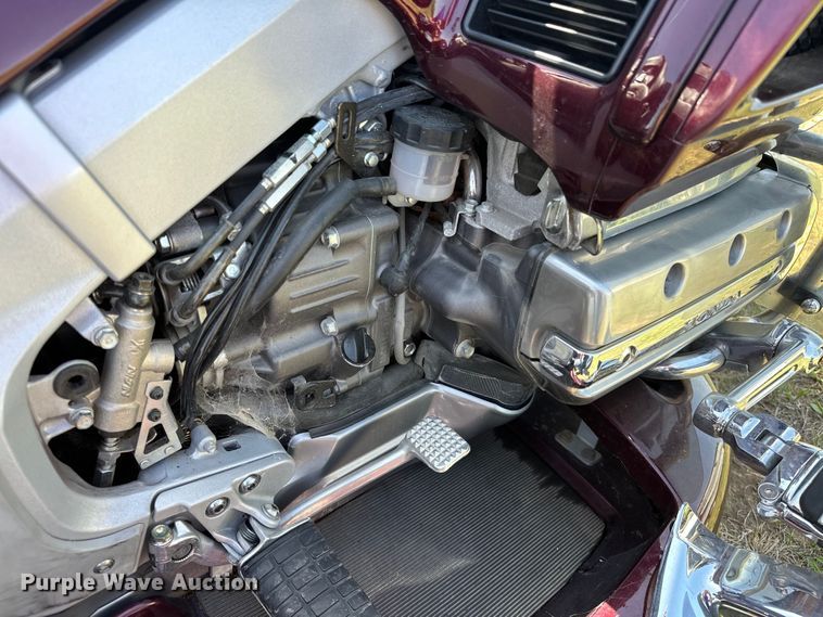 image for item NR9763 2006 Honda GL1800 Gold Wing motorcycle