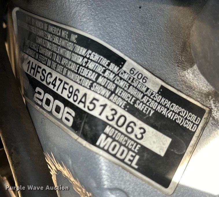 image for item NR9763 2006 Honda GL1800 Gold Wing motorcycle